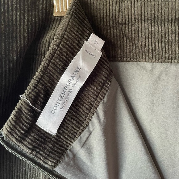 Green corduroy mini skirt - Picture 2 of 4